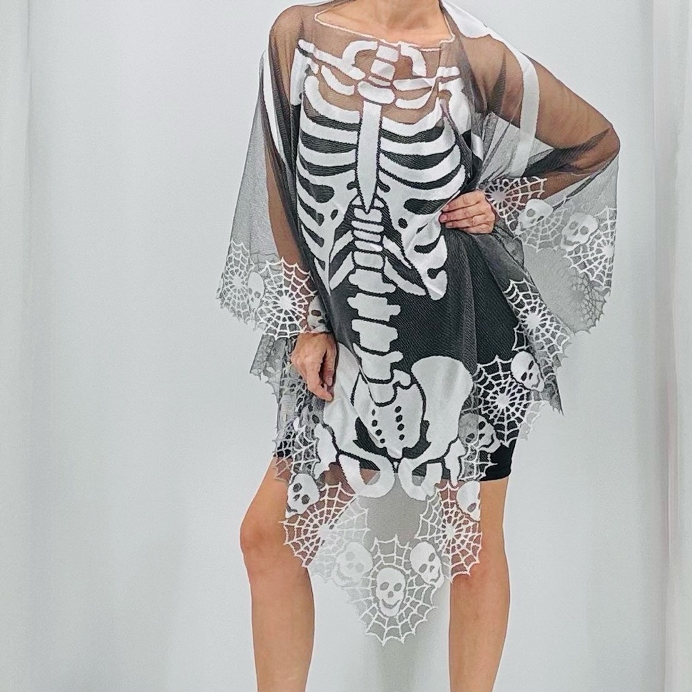 Heritage Lace NEW Halloween Whimsigoth  Skeleton Skull Lace Poncho NWT